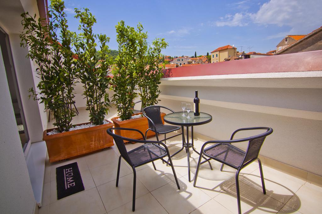 Laura Lux Suites Split Habitación foto